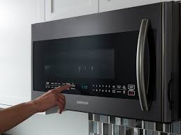 Samsung 2.1 cu. ft. Over-the-Range Microwave with Sensor Cooking – Model ME21K7010DG/AA