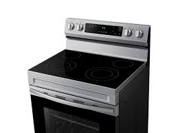 Samsung 6.3 cu. ft. Smart Freestanding Electric Range with Steam Clean – Model NE63A6111SS