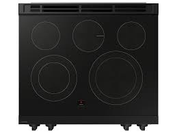 Samsung BESPOKE 6.3 cu. ft. Slide-In Smart Electric Range – Model NSE6DG8300SR